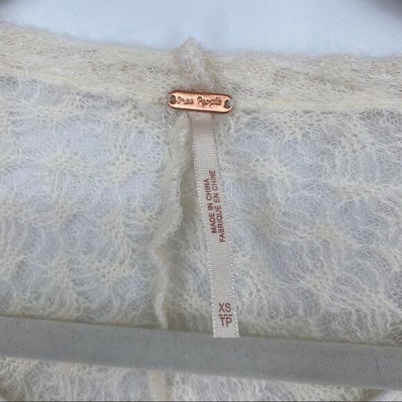 FREE PEOPLE Snug Bug Knit Lace Tassel Wrap Drape Mini Dress In Ivory - Picture 2 of 15